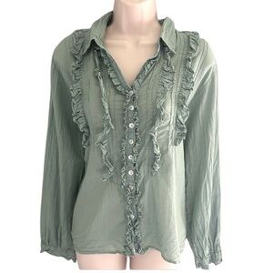 JP and Mattie Green Ruffles Blouse Mother of Pearl Buttons Size Medium